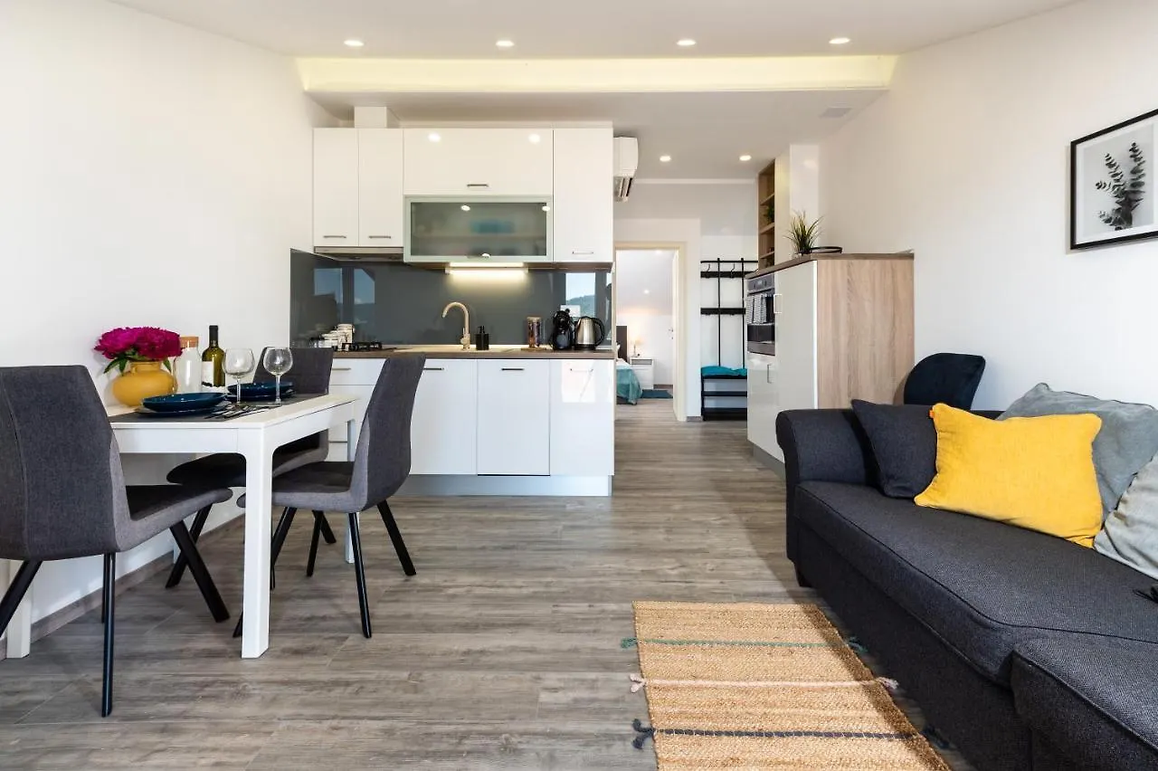 Olivae Apartments تروغير